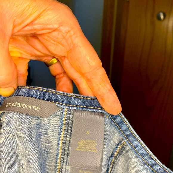 Denim hi waisted flare skirt, 100 cotton denim, size 8 Liz Claiborne - Picture 5 of 5